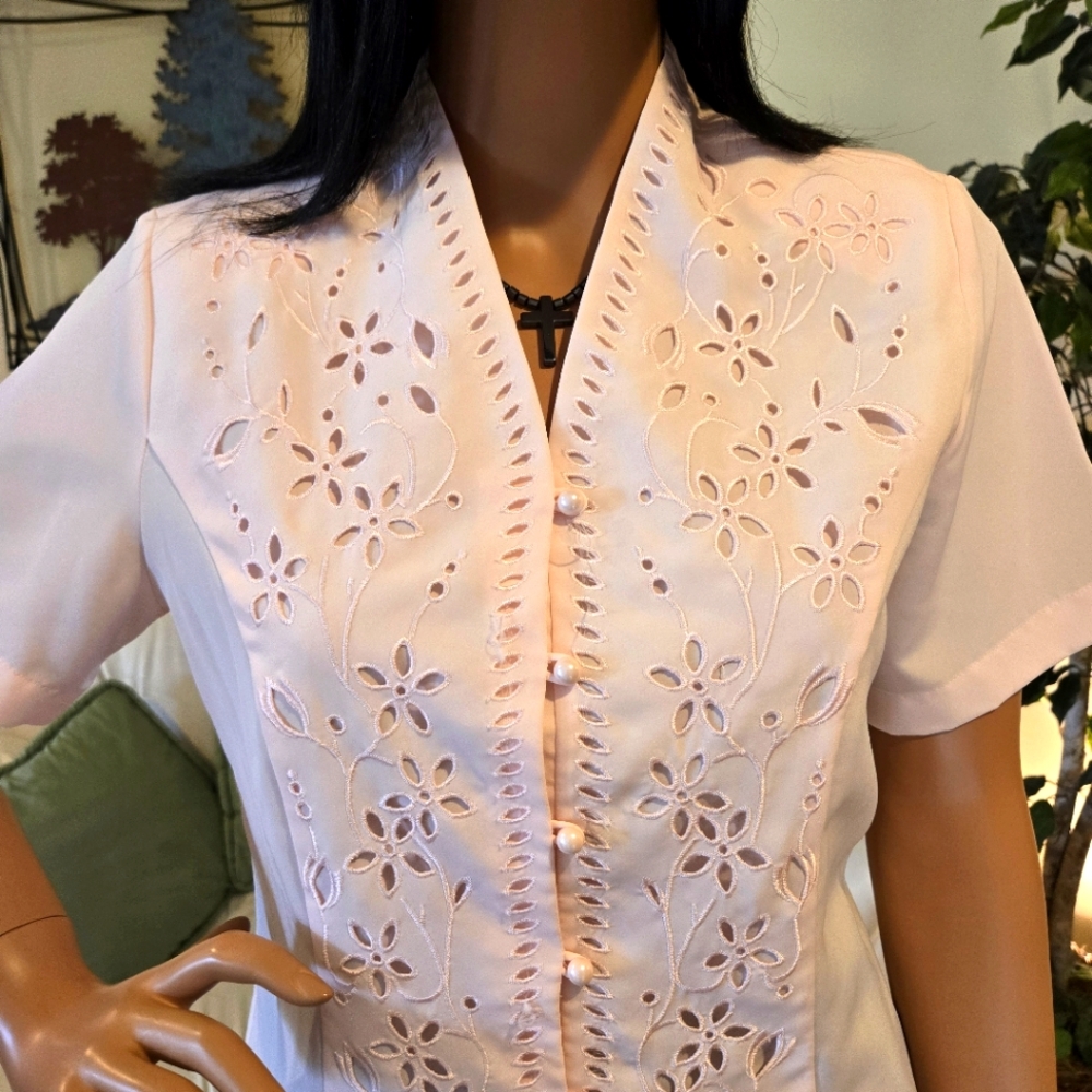 Laura Scott Short Sleeve Pink Eylet Blouse Size Small